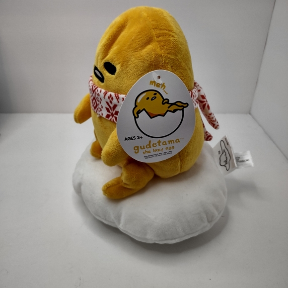 Gudetama The Lazy Egg Christmas Plush - Picture 2 of 4
